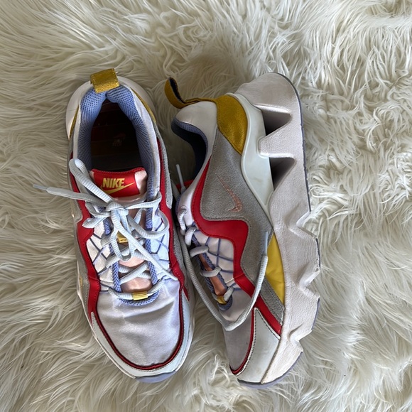 NIKE RYZ 365 CW5590 100 White/Washed Coral/Track Red - Picture 2 of 10